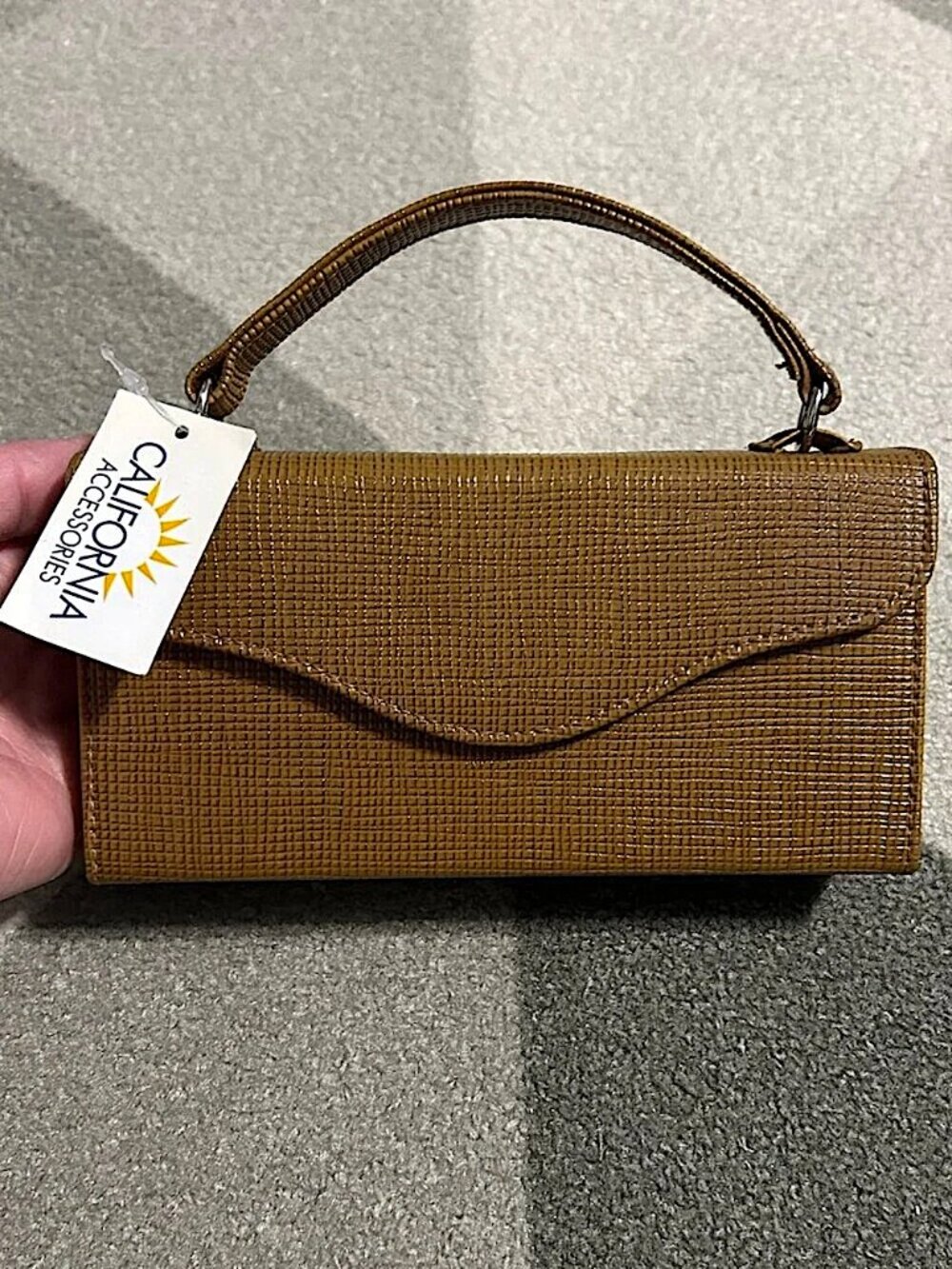 NWT California Accessories‎ RARE Top Handle Textured Faux Leather Rigid Clutch